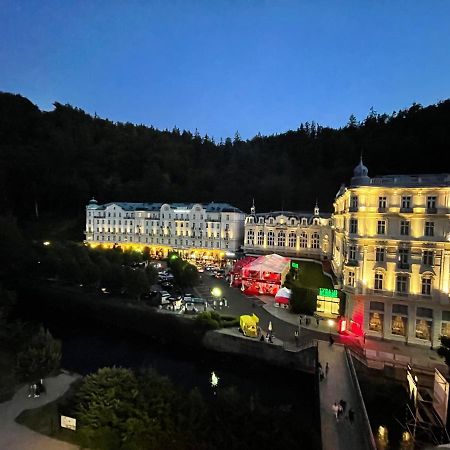 Riverside Apartment Karlsbad Buitenkant foto